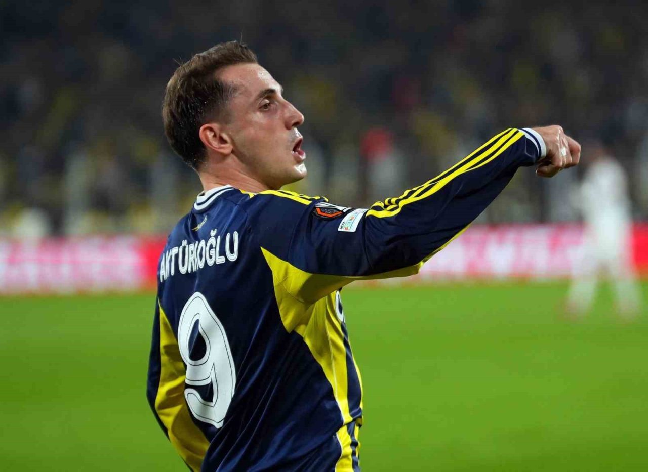 Fenerbahçe’nin milli futbolcusu Kerem Aktürkoğlu, sarı-lacivertli formayla 3. golünü de