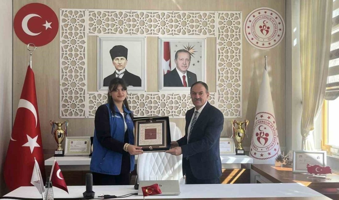 38. Ahilik Haftası etkinlikleri kapsamında Kırşehir’de düzenlenen ’Genç Ahiler Kırşehir’de