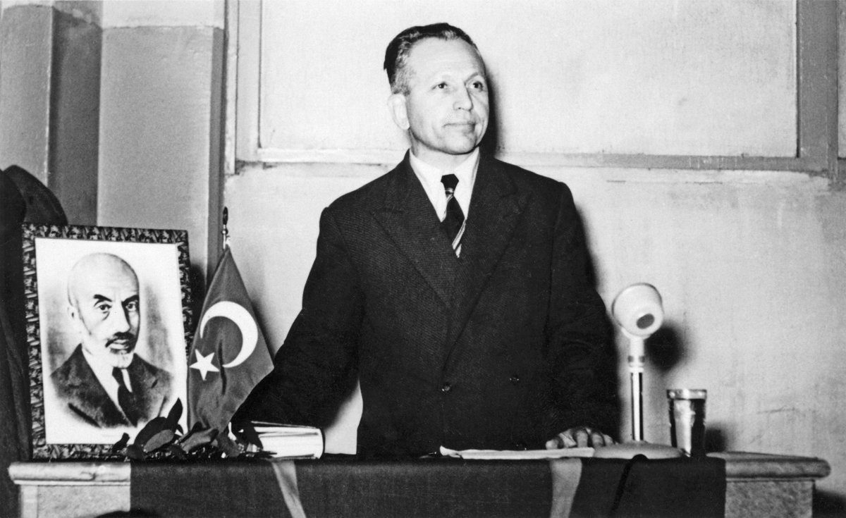 50. vefat yıl dönümünde Nurettin Topçu için Erzurum’da “Uluslararası Bilgi