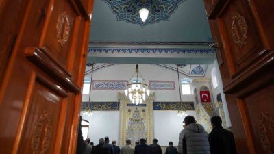 Bayburt’un Velişaban Mahallesi’nde yarım asır önce inşa edilen Velişaban Camii,