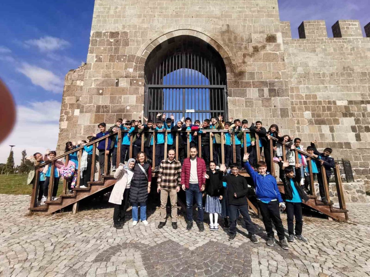 Erzurum Necip Fazıl Kısakürek İmam Hatip Ortaokulu öğrencilerine tarih ve
