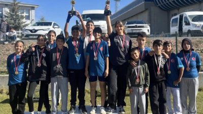 Okul sporları kapsamında Erzurum’da düzenlenen yarışmalarda Aşkale, birçok branşta elde