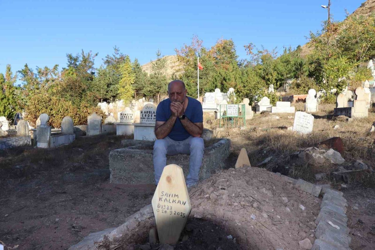 Erzurumlu iki kardeş, vefat eden babalarının veraset işlemleri ile ilgili