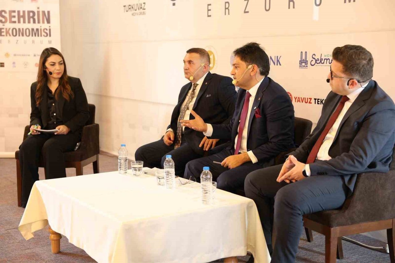 Erzurum Ticaret Borsası Yönetim Kurulu Başkanı Hakan Oral, Palandöken’de düzenlenen