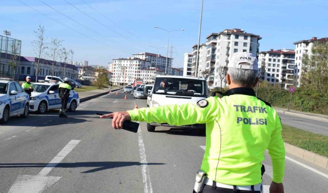 Ordu’da polis ekipleri tarafından trafik kazalarını azaltmaya yönelik yapılan denetimlerde