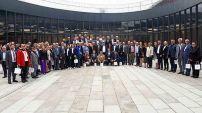 Bursa Osmangazi’de Muhtarlar Günü buluşması gerçekleşti. Osmangazi Belediye Başkanı Erkan