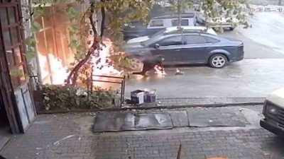 Kastamonu’nun Tosya ilçesinde oto tamirhanesinde çıkan yangında iki kişi yanmaktan