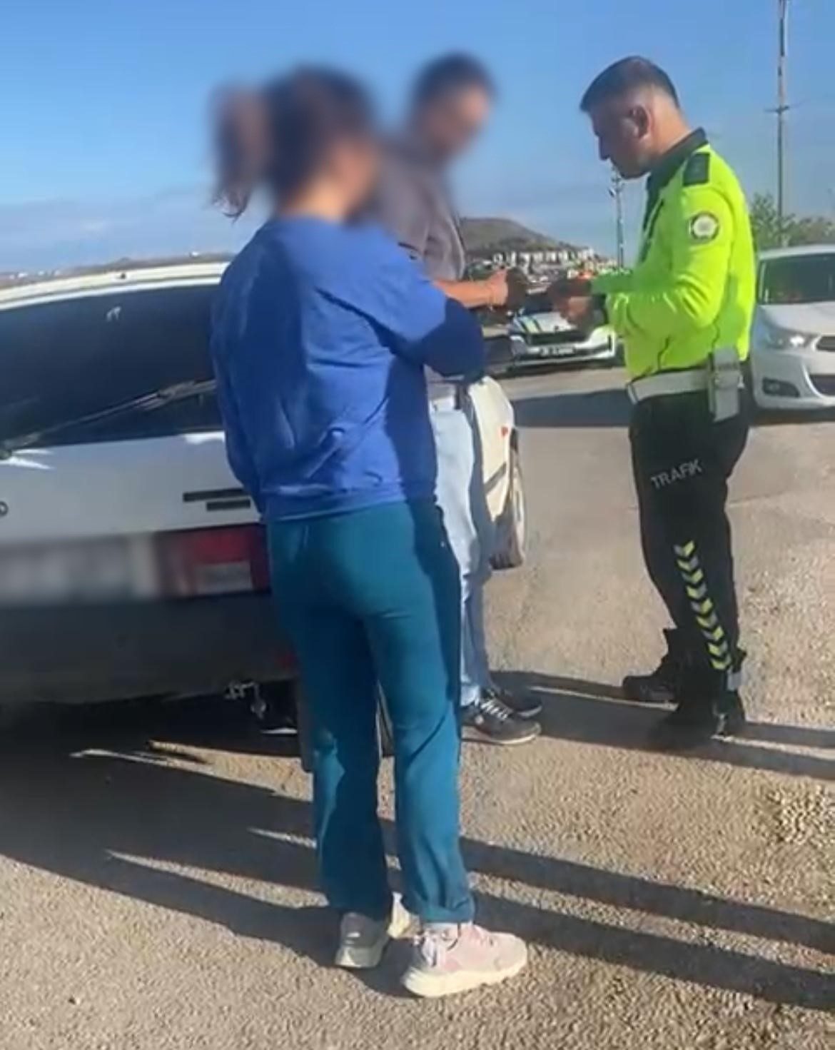 Sinop’ta polis ekiplerinin ’dur’ ihtarına uymayarak kaçan otomobil sürücüsü, uzun