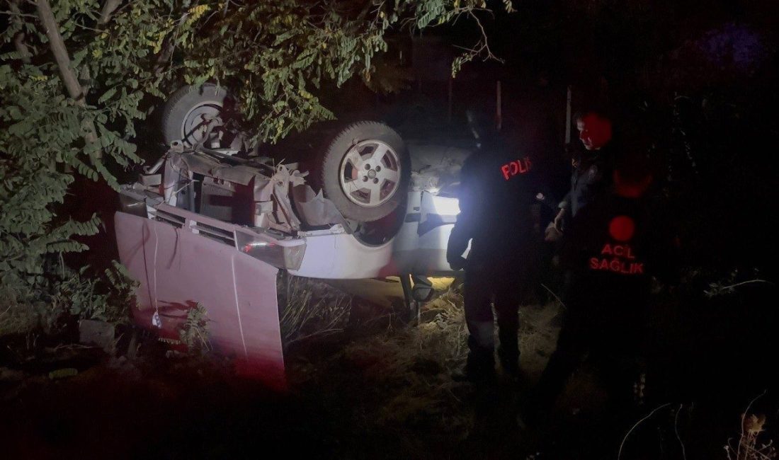 Erzincan’da polisin ‘dur’ ikazına uymayarak çevirmeden kaçan otomobil kovalamaca yaşanırken