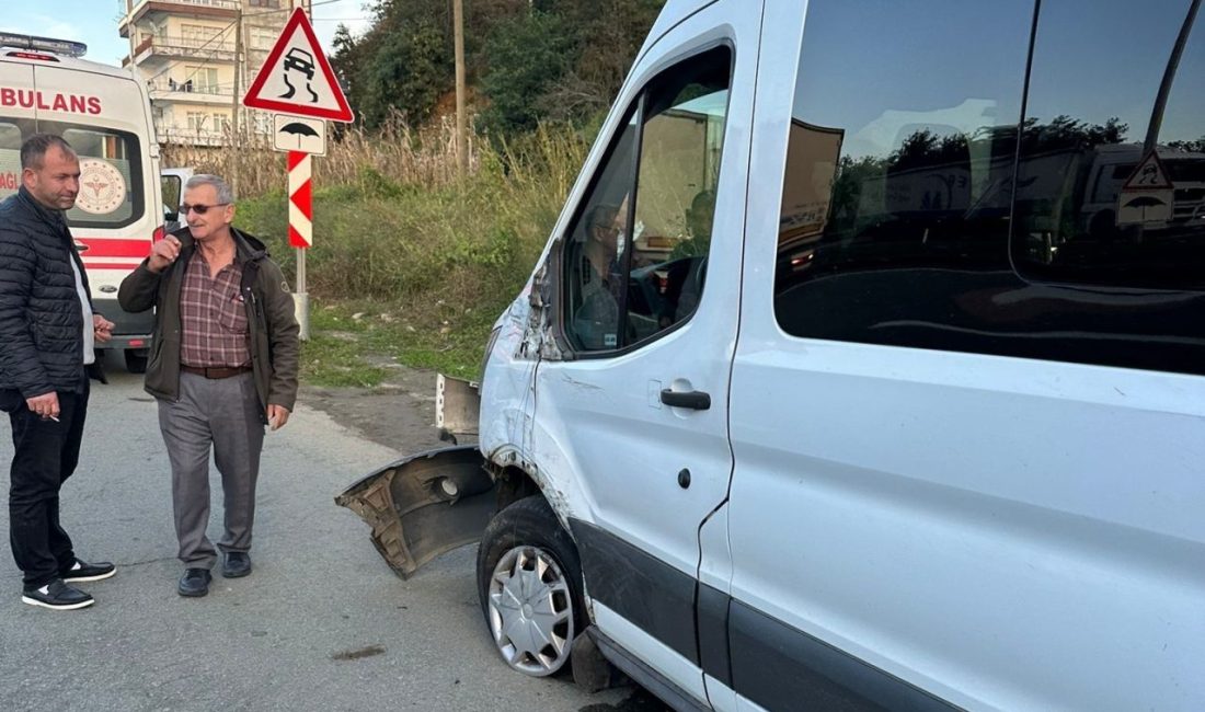 Rize’nde meydana gelen trafik kazasında, Turizm Meslek Lisesi öğrencilerini taşıyan