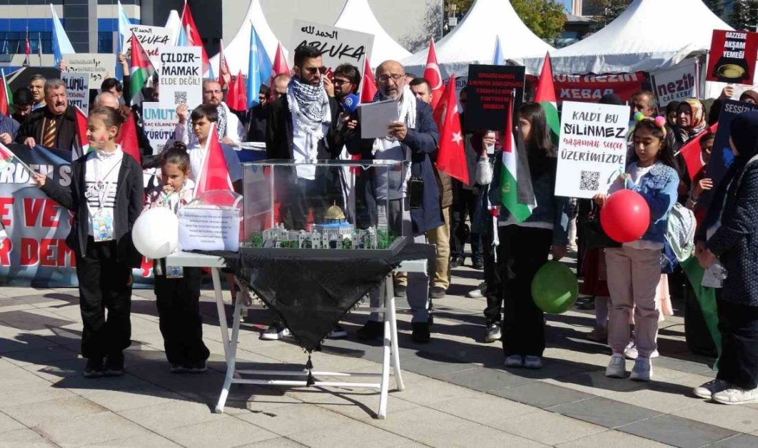 Erzurum’da hekimler ve sağlık çalışanları, İsrail’in Gazze’ye saldırılarını protesto için