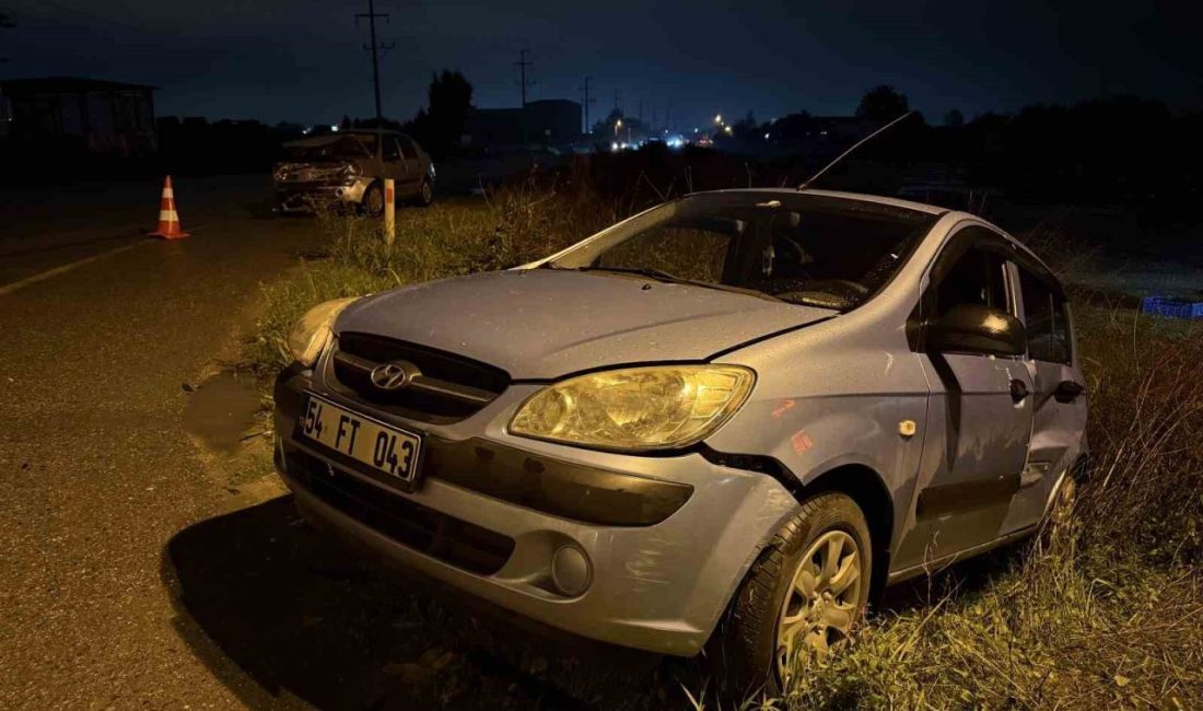 Sakarya’nın Erenler ilçesinde iki otomobilin çarpışması neticesinde meydana gelen kazada