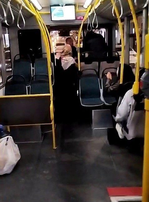 Sivas’ta özel halk otobüsü sürücüsü, yasal hakkını kullanarak otobüse ücretsiz