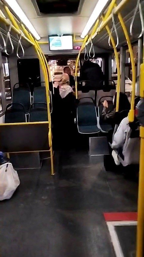 Sivas’ta özel halk otobüsü sürücüsü, yasal hakkını kullanarak otobüse ücretsiz