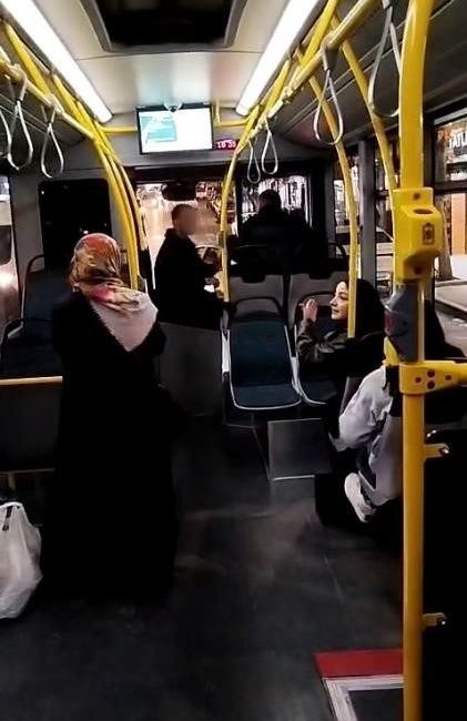 Sivas’ta özel halk otobüsü şoförü, yasal hakkını kullanarak otobüse ücretsiz