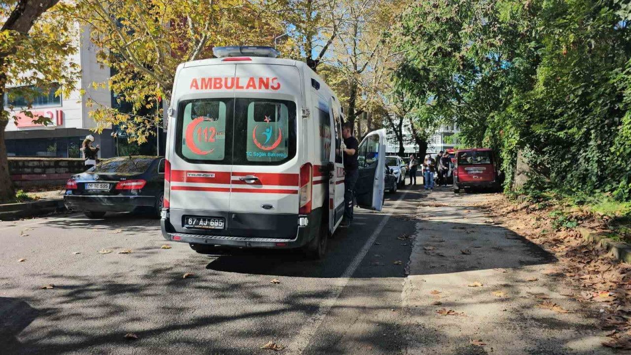 Zonguldak’ta meydana gelen trafik kazasında sürücü yaralandı. Kaza, öğlen saatlerinde