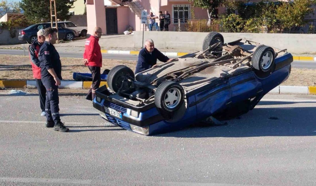 Sivas’ta meydana gelen trafik kazasında bir otomobil takla atarak ters