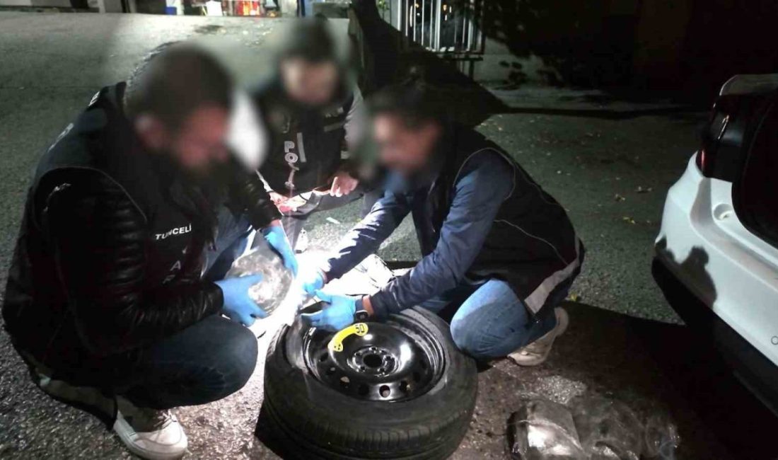 Tunceli’de polis ekipleri tarafından yapılan çalışmada bir araçta narkotik köpeği