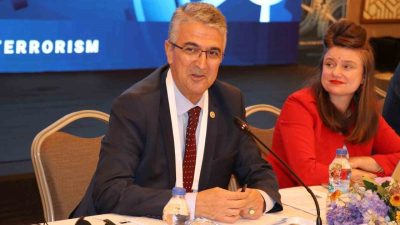 Milliyetçi Hareket Partisi Erzurum milletvekili Prof. Dr. Kamil Aydın Avrupa