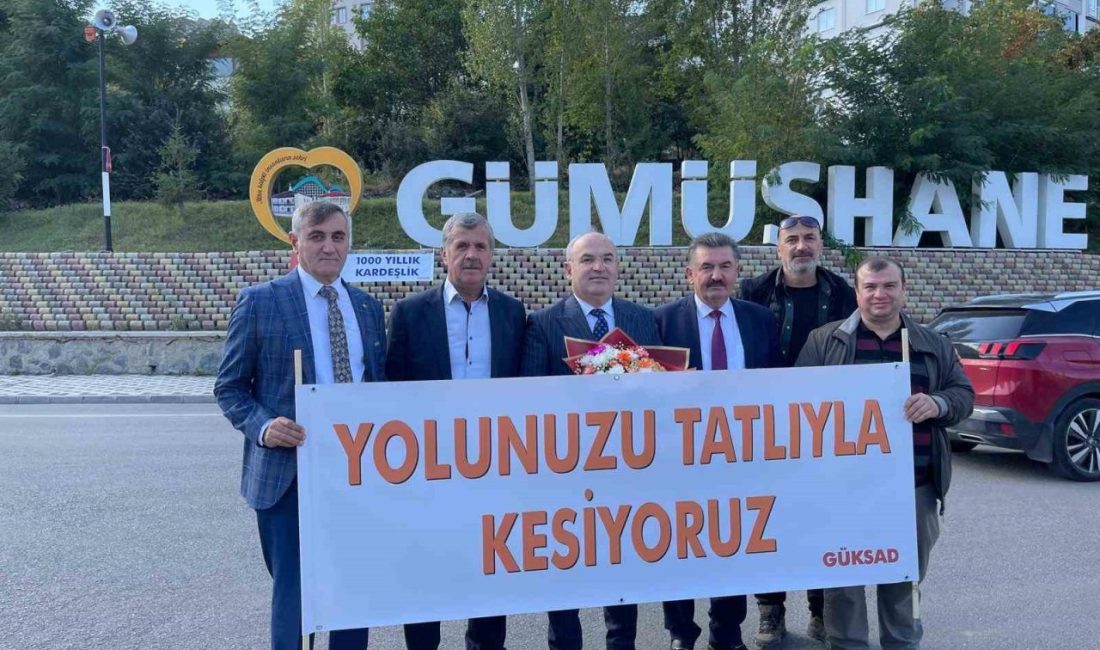 Gümüşhane Kültür ve Sanat Derneği (GÜKSAD) üyeleri, “Terörsüz Türkiye” sürecine