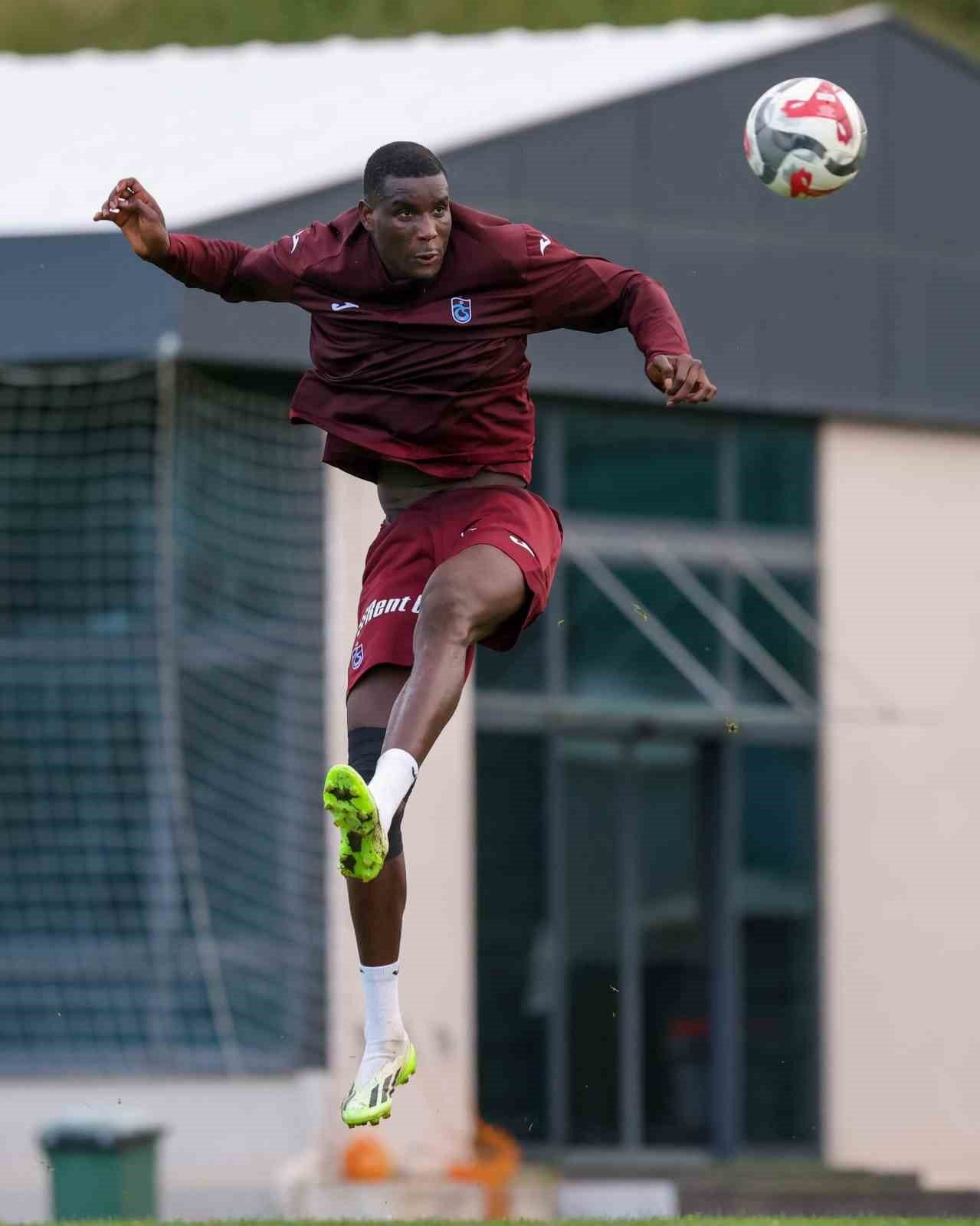 Trabzonspor, Trendyol Süper Lig’de attığı 6 kafa golü ile bu