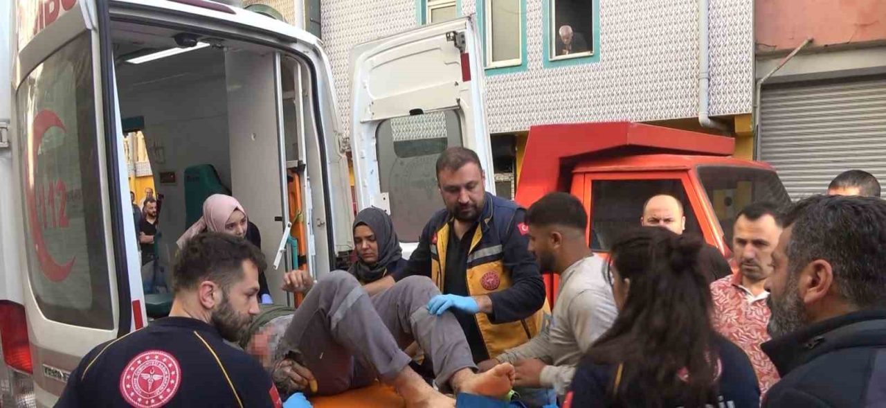 KOCAELİ (İHA) – Kocaeli’nin İzmit ilçesinde trafo bakım çalışması sırasında