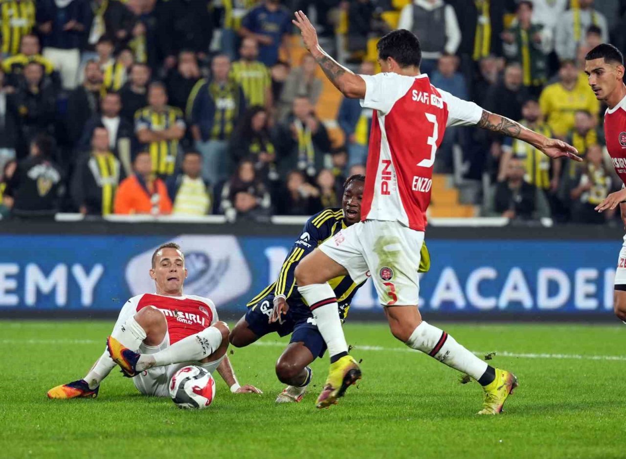 Trendyol Süper Lig’in 9. haftasında Fenerbahçe, Fatih Karagümrük’ü konuk ediyor.