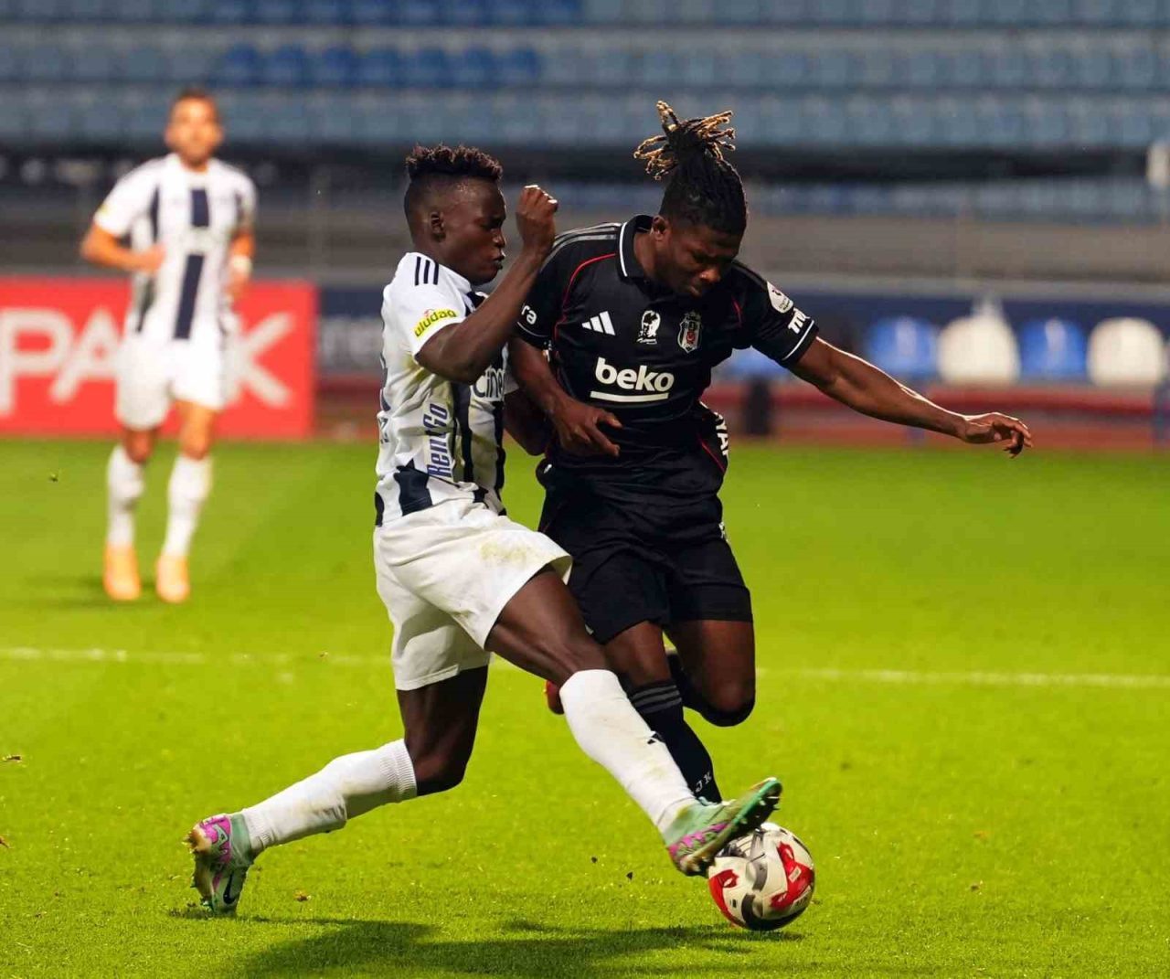 Trendyol Süper Lig’in 10. haftasında Kasımpaşa, evinde karşılaştığı Beşiktaş ile