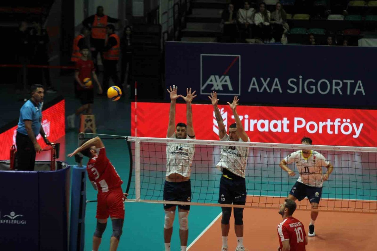 Türkiye Spor Yazarları Derneği (TSYD) tarafından düzenlenen Ankara Cumhuriyet Kupası