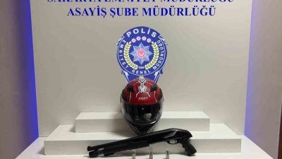 Sakarya’nın Erenler ilçesinde iş yerinde tüfekle 2 kişinin yaralandığı olaya