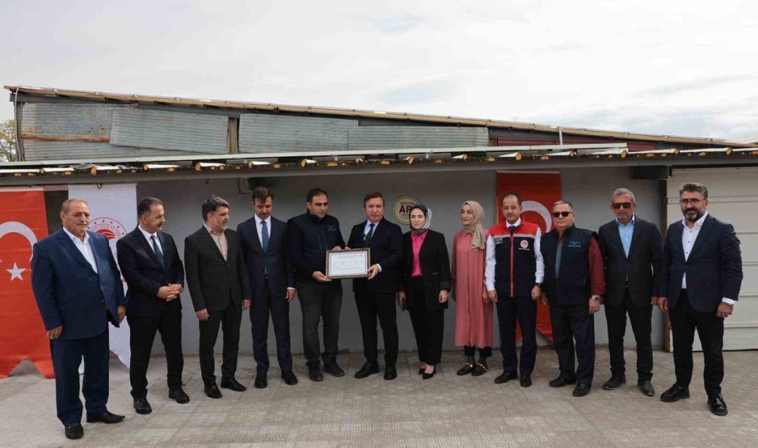 Erzincan Valisi Hamza Aydoğdu, hastalıktan ari işletme statüsü kazanan büyükbaş