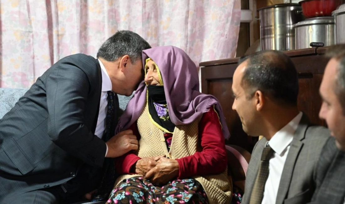 Erzurum Valisi Mustafa Çiftçi, 93 yaşındaki Zemzem Dağcı ve şehit