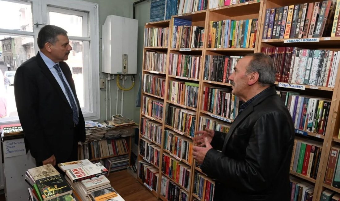 Erzurum Valisi Mustafa Çiftçi, İnşirah Sahaf ve Kitabevi sahibi Nizamettin