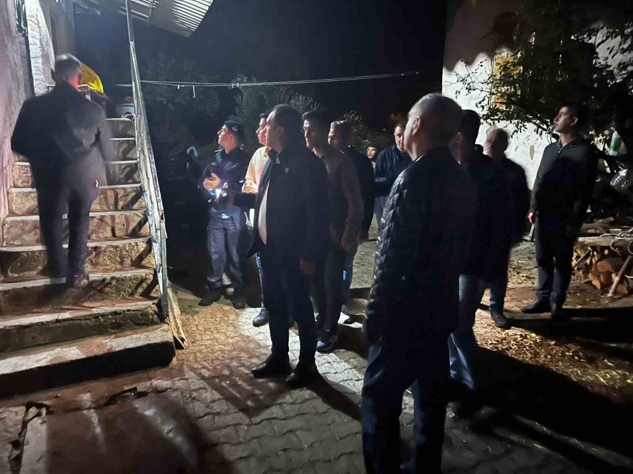 Manisa Valisi Vahdettin Özkan, Balıkesir’in Sındırgı ilçesinde meydana gelen ve