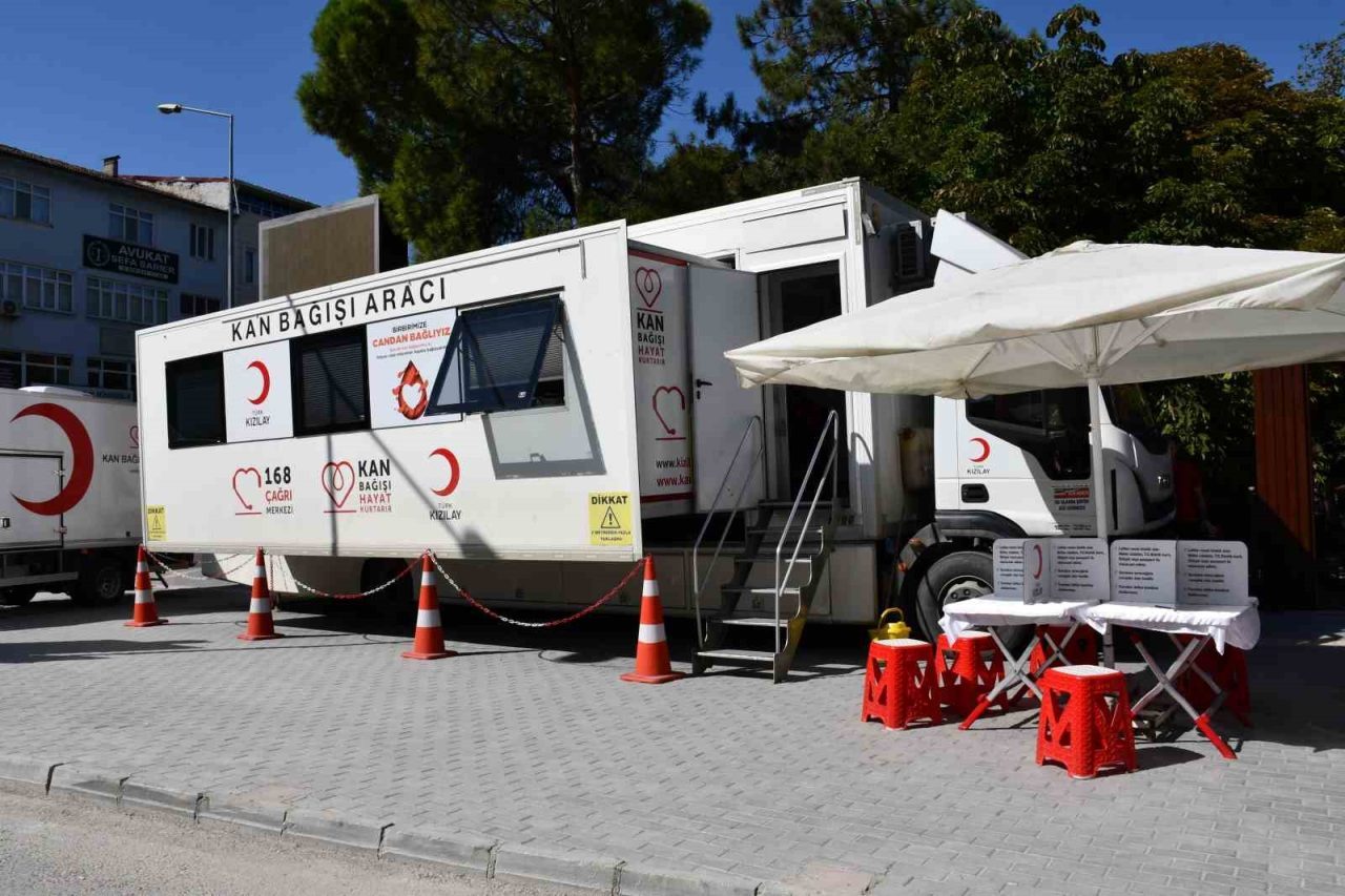 Türk Kızılay, Vezirköprü ilçesinde düzenlediği kan bağışı kampanyasında 92 ünite