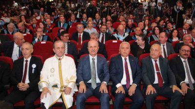 Yükseköğretim Kurulu (YÖK) Başkanı Prof. Dr. Erol Özvar, bir üniversitenin