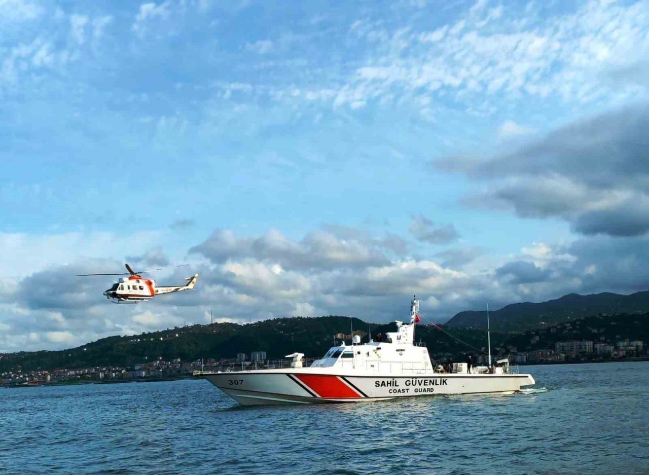 Trabzon’un Arsin ilçesinde 16 Ekim 2025 tarihinde balık avlarken denizde