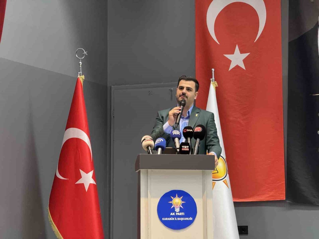 AK Parti Genel Sekreteri Eyyüp Kadir İnan, CHP’nin son dönemde