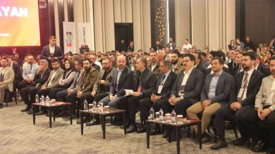 AK Parti Genel Başkan Yardımcısı ve Parti Sözcüsü Ömer Çelik,