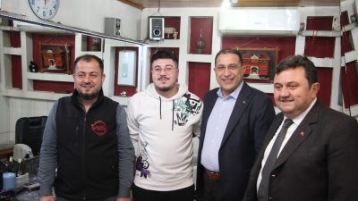 Manisa’nın Kula ilçesinde AK Parti Manisa İl Başkanı Süleyman Turgut,