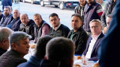 Manisa Küçük Sanayi Sitesi esnafıyla bir araya gelen AK Parti