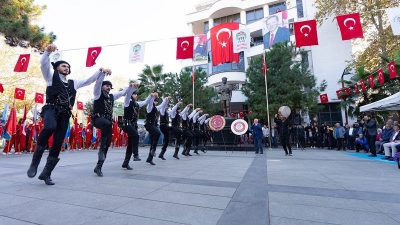Akçaabat’ın ilçe oluşunun 139. yıl dönümü, Atatürk Parkı’nda düzenlenen törenle
