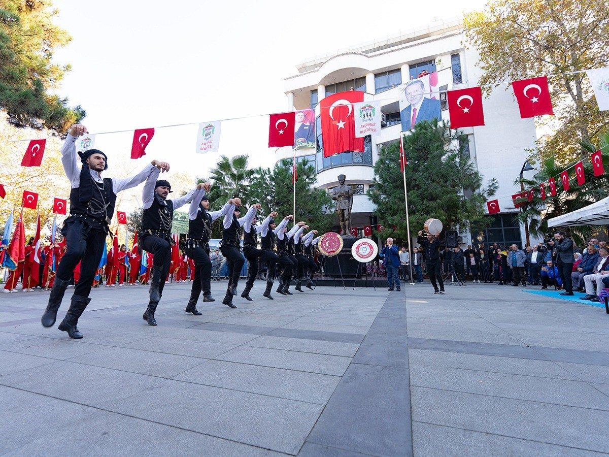Akçaabat’ın ilçe oluşunun 139. yıl dönümü, Atatürk Parkı’nda düzenlenen törenle
