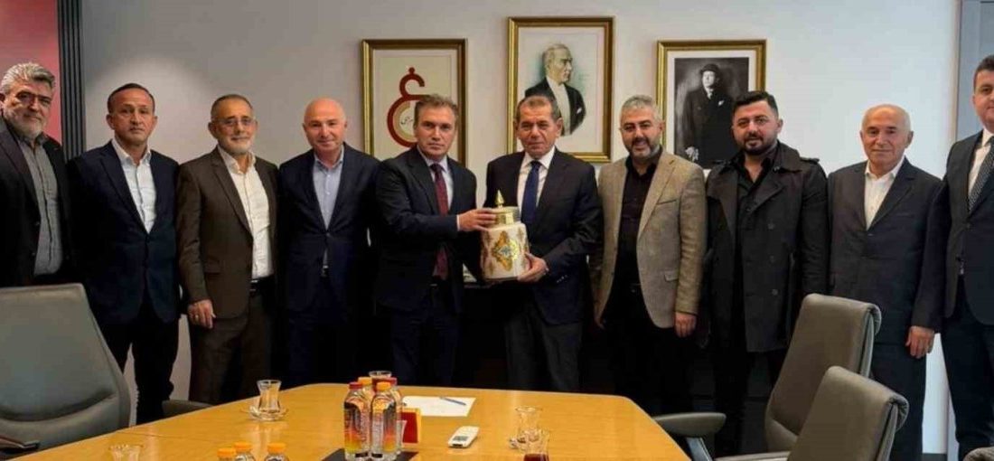 Alucra Kalkınma ve Eğitim Vakfı Başkanı Süleyman Baba ve yönetim