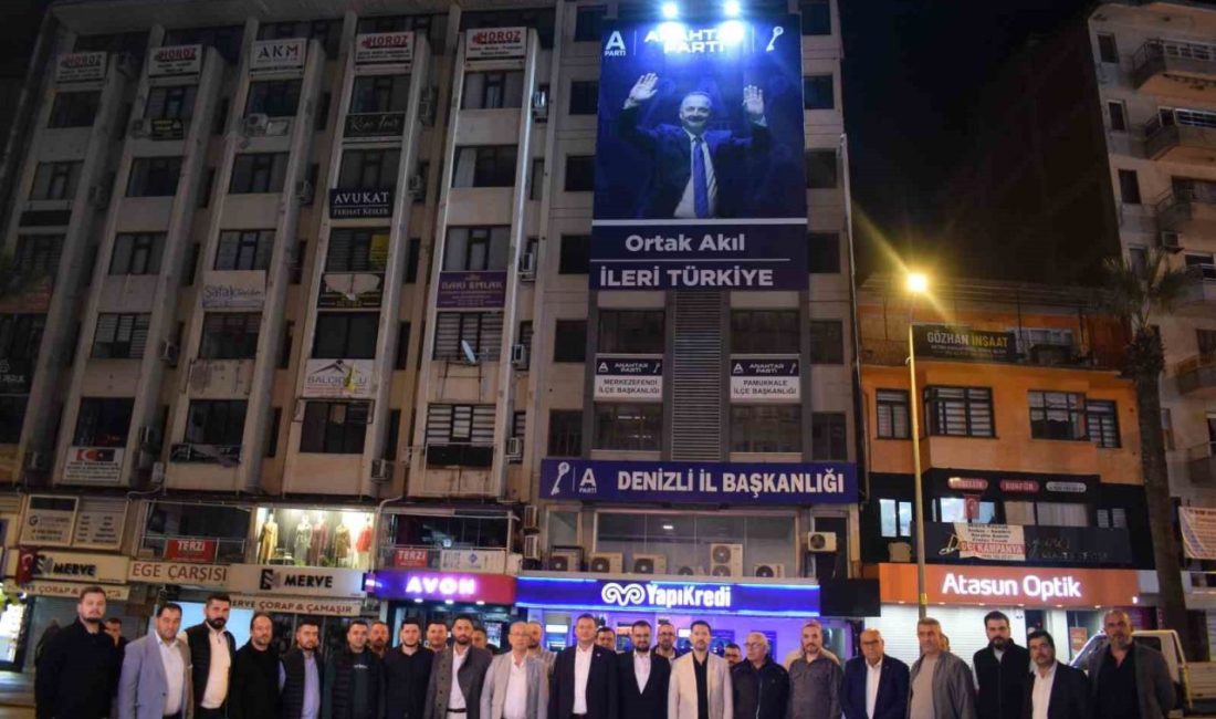 Anahtar Parti Denizli İl Başkanlığı, yeni tabelasının asılmasıyla birlikte kentteki
