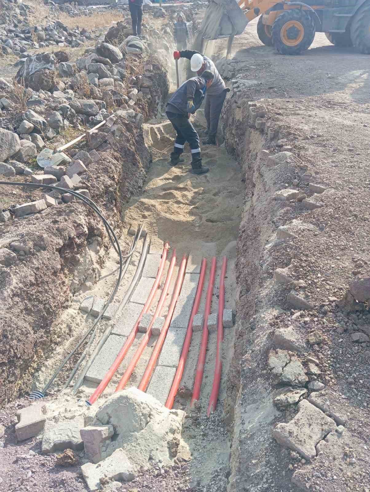 Aras Elektrik tarafından yürütülen bakım, yatırım ve aydınlatma çalışmaları tüketicilerin