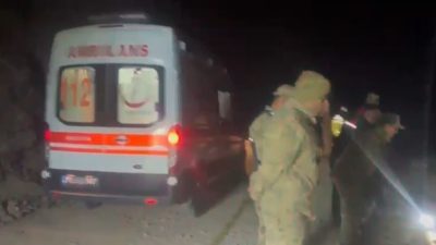 Ardahan’ın Posof ilçesinde devrilen kamyonun sürücüsü hayatını kaybetti. Edinilen bilgiye