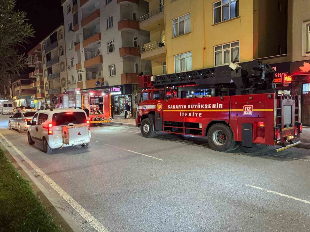 Sakarya’nın Karasu ilçesinde 5 katlı binanın dördüncü katında yapılan baca