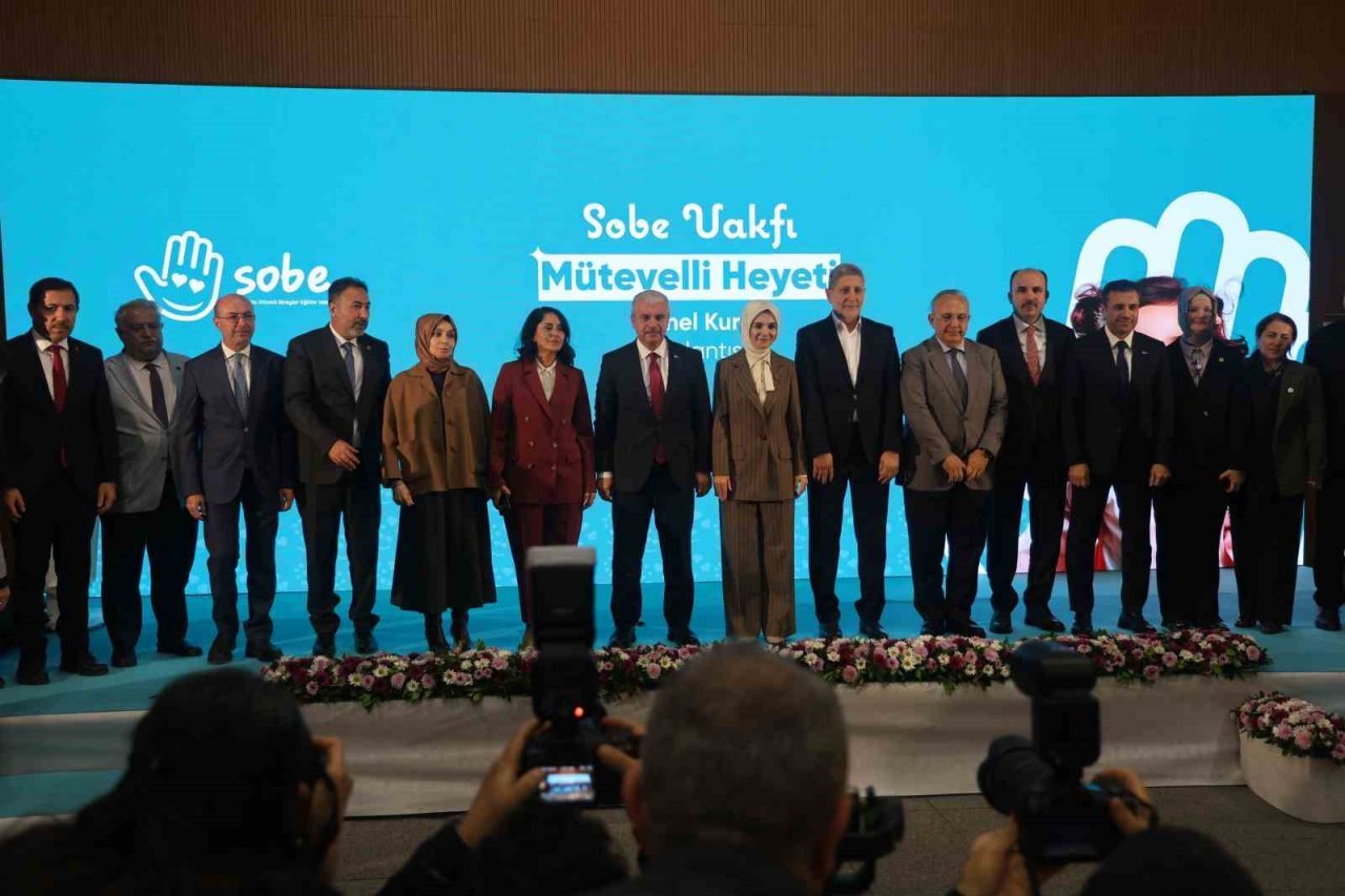 Aile ve Sosyal Hizmetler Bakanı Mahinur Özdemir Göktaş, her çocuğun