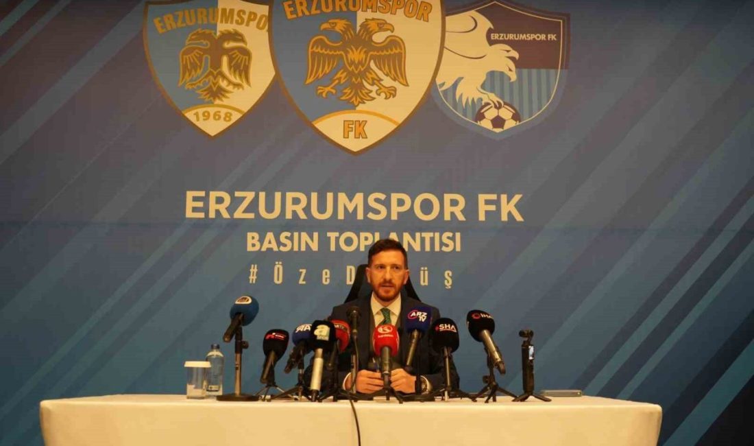 Erzurumspor FK Başkanı Ahmet Dal, düzenlenen basın toplantısında kulüp ve